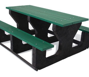 100% Recycled Picnic Table (24/26)